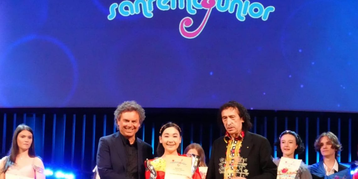 Remaja Indonesia Juara Menyanyi Internasional UNICEF